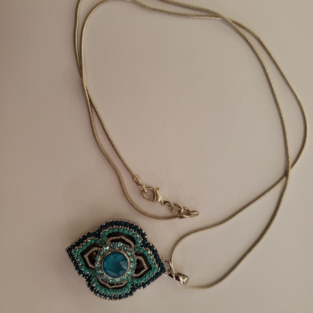 Limited edition origami owl Moroccan locket